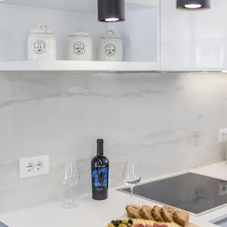 Domus Mea Apartment *