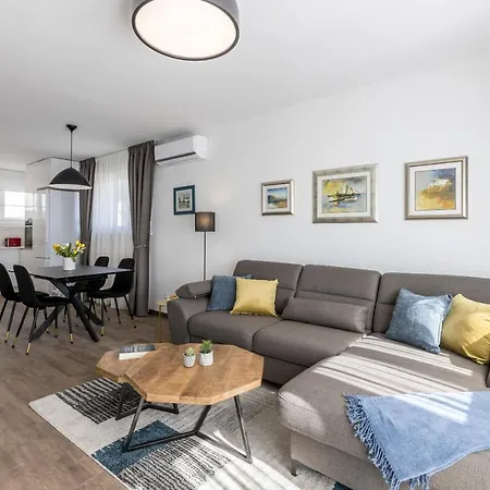 Apartman Domus Mea *